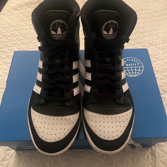 Adidas Men running shoes - Picture 6 of 8